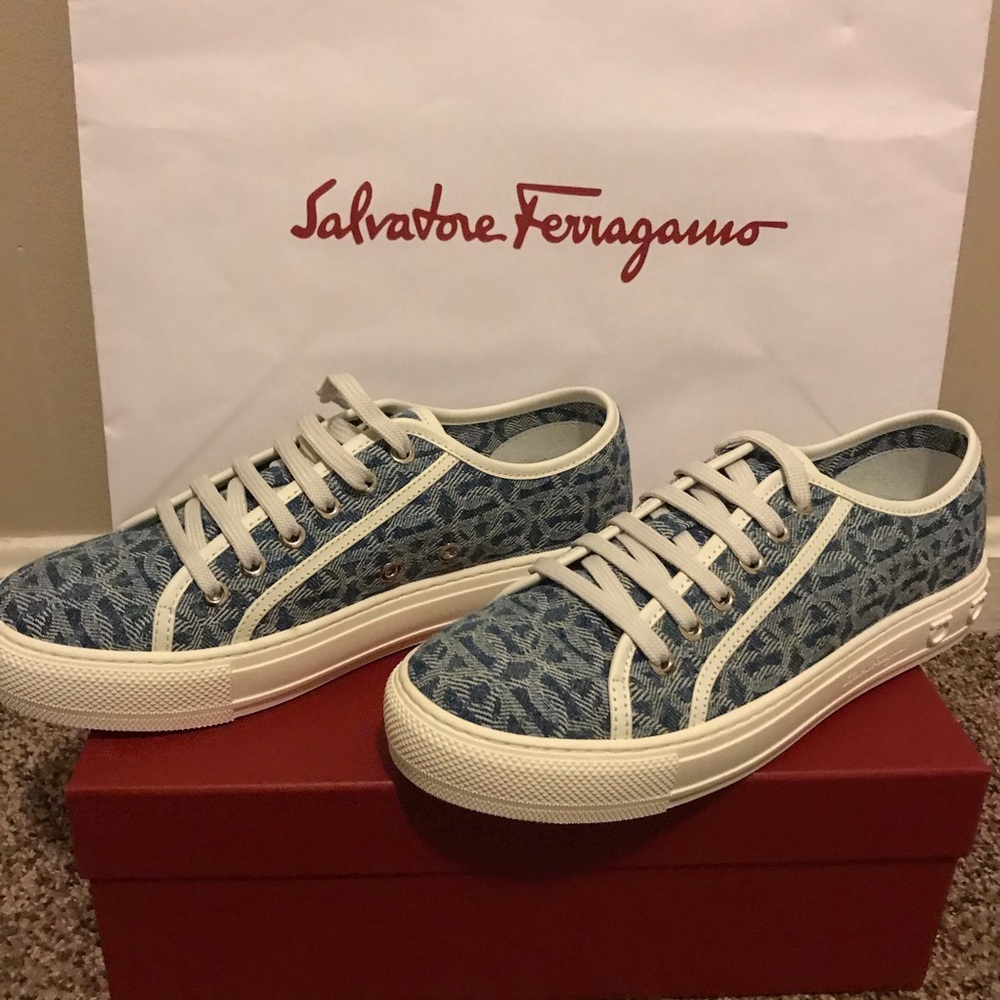 Ferragamo Tully Women’s Sneakers Sz 8.5